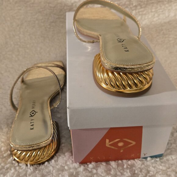 Katy Perry Shoes - Womens Size 8.5M - The Framing Low Heel Sandal GOLD - BNIB - Picture 5 of 6